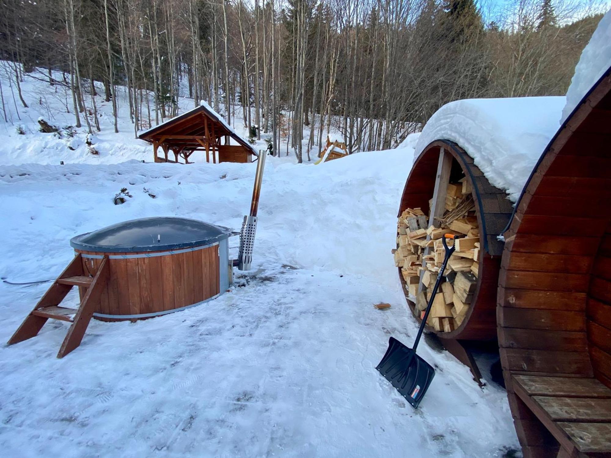 Apartment Rose Chopok 1100 M-On Hiking Trail-View-Hot Tub-Sauna-View Demänovská Dolina Eksteriør billede
